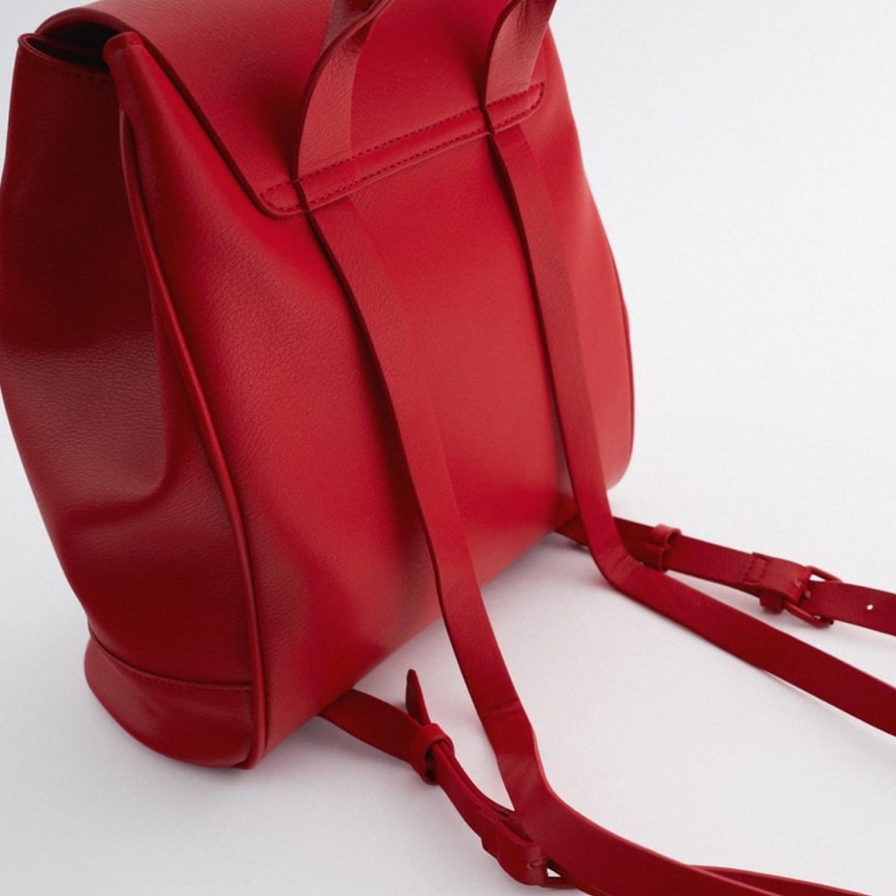 Knotted flap backpack - Picture 5 of 9